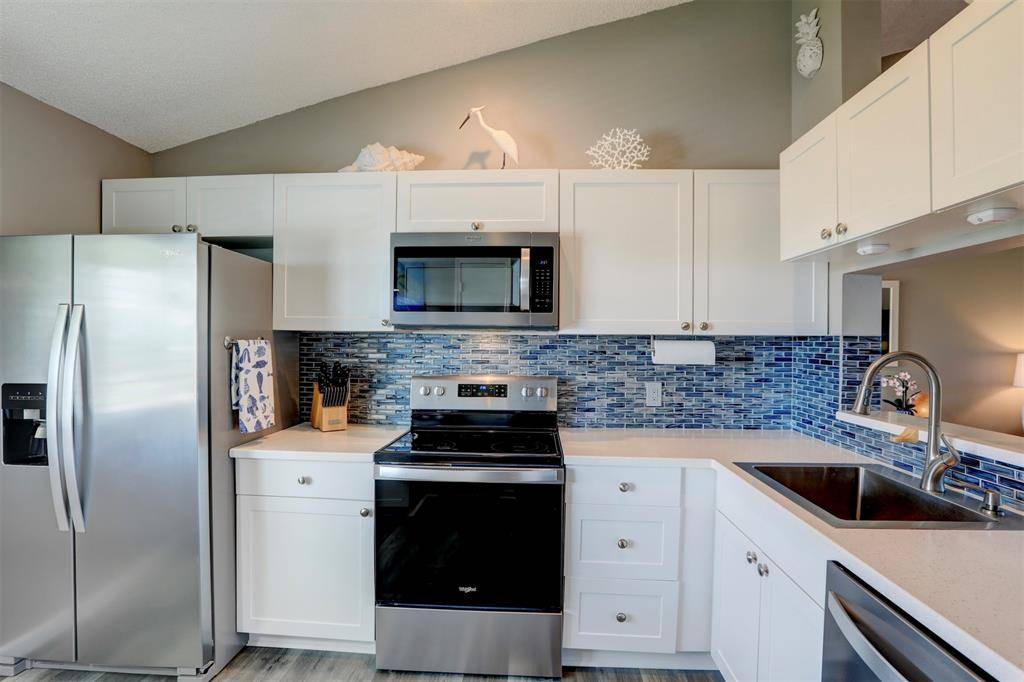 Sebastian, FL 32958,5725 Pelican Pointe Dr #4