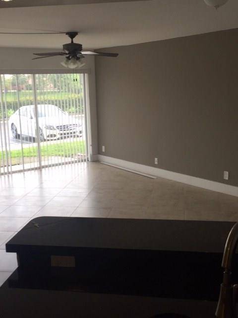 Coral Springs, FL 33067,8761 Wiles Rd #103