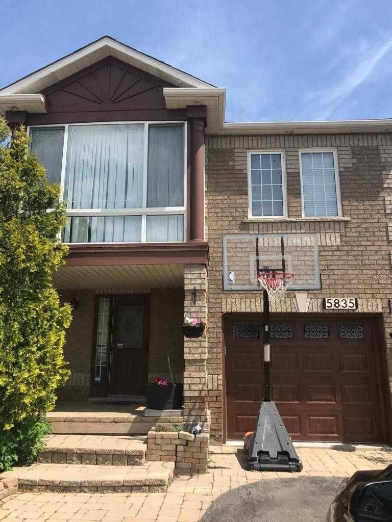 Mississauga, ON L5M 6P4,5835 Chessman CT #Upper