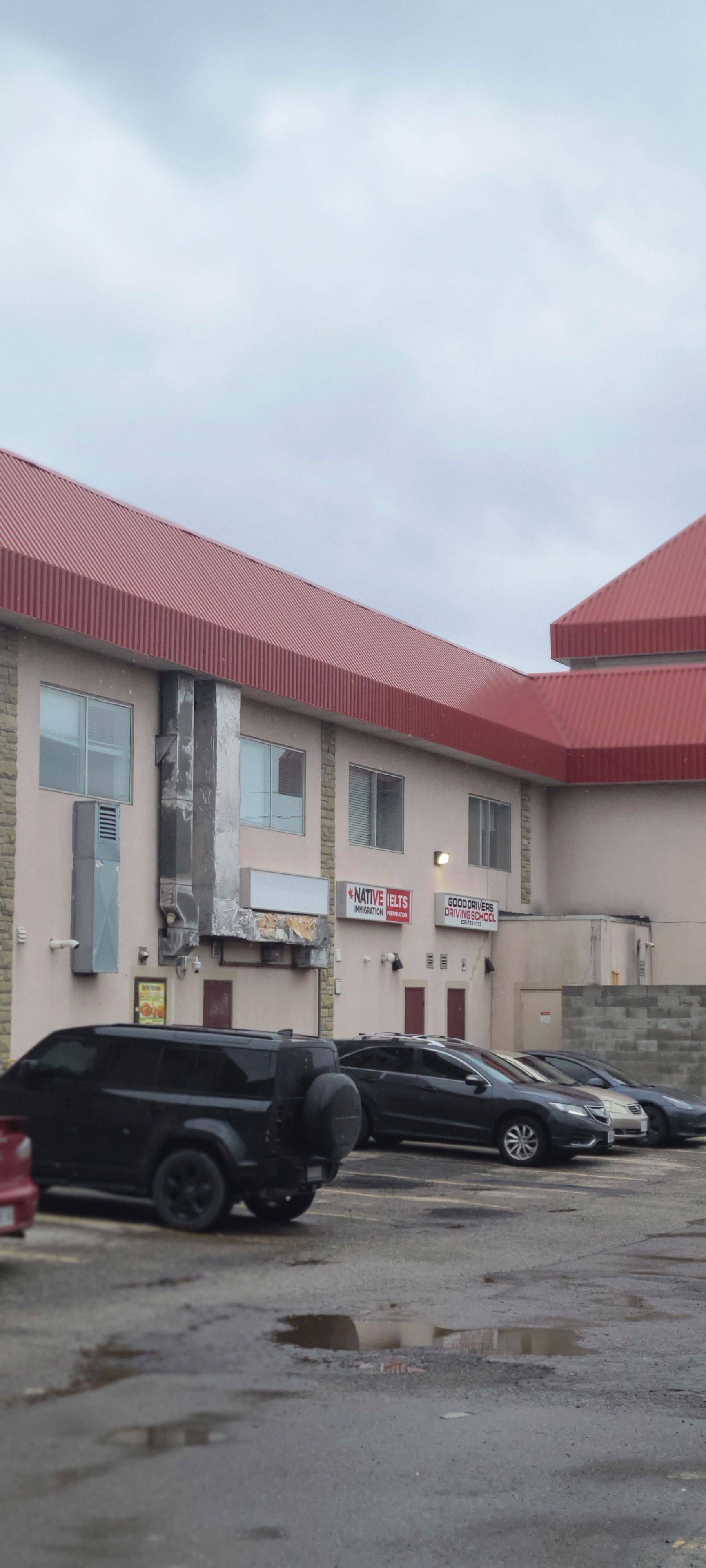 Brampton, ON L6R 0K1,10095 Bramalea RD #202