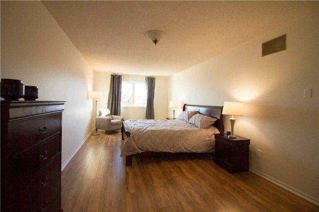 Oakville, ON L6H 3V2,235 River Oaks BLVD W