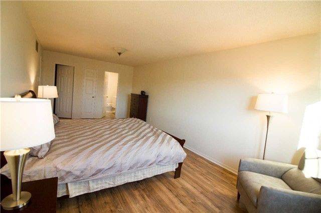 Oakville, ON L6H 3V2,235 River Oaks BLVD W