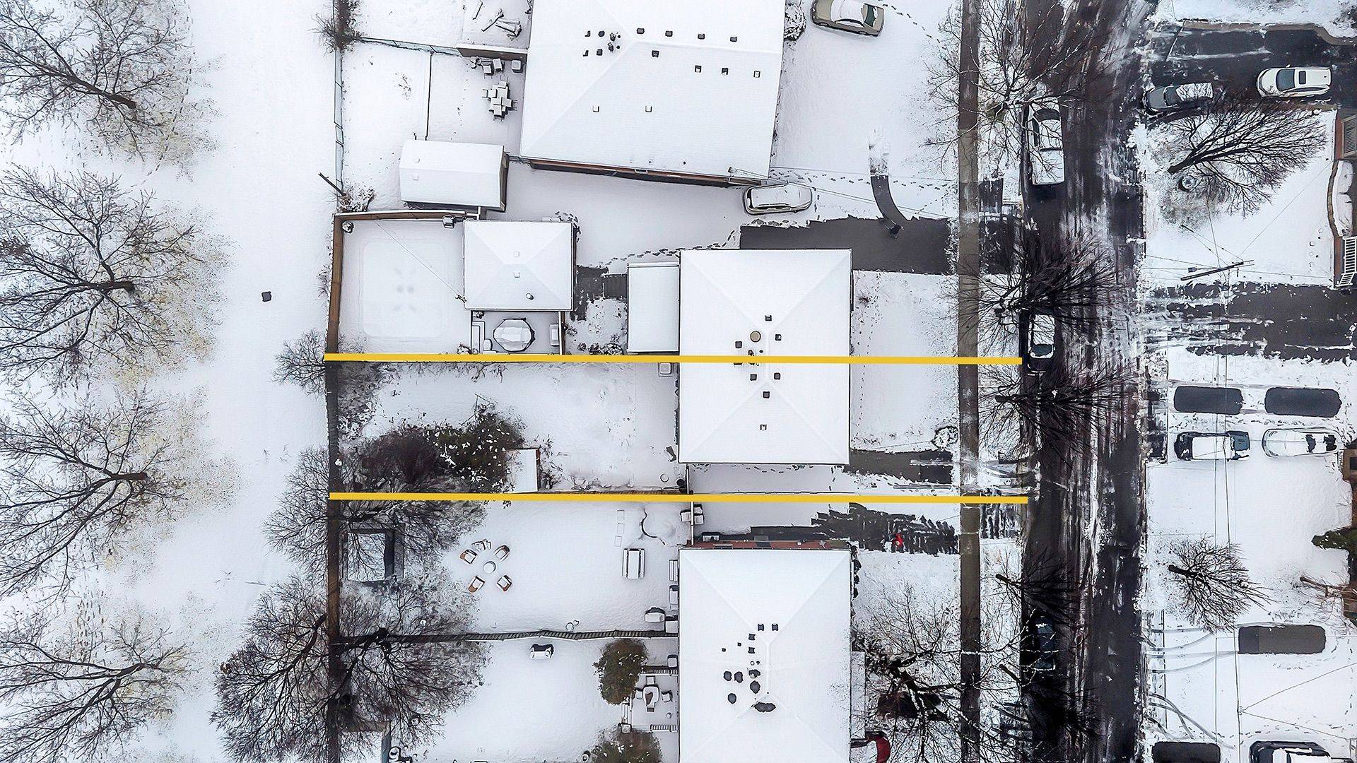 Mississauga, ON L5C 1S5,1367 Freeport DR