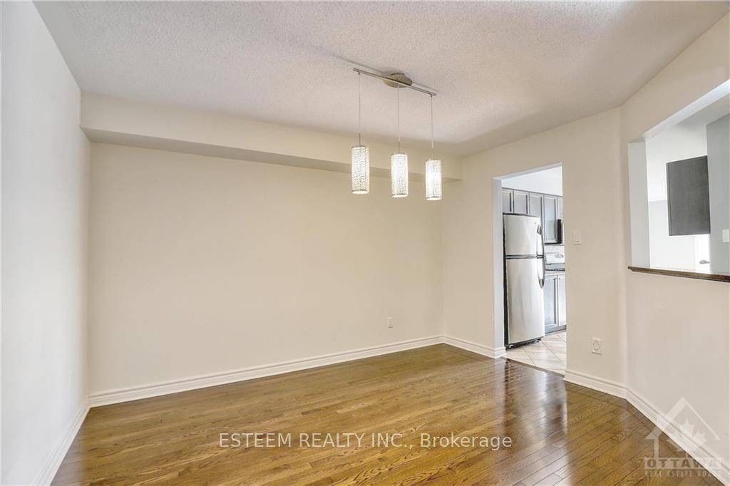 Blossom Park - Airport And Area, ON K1V 0Y7,311 RIVERSEDGE CRES