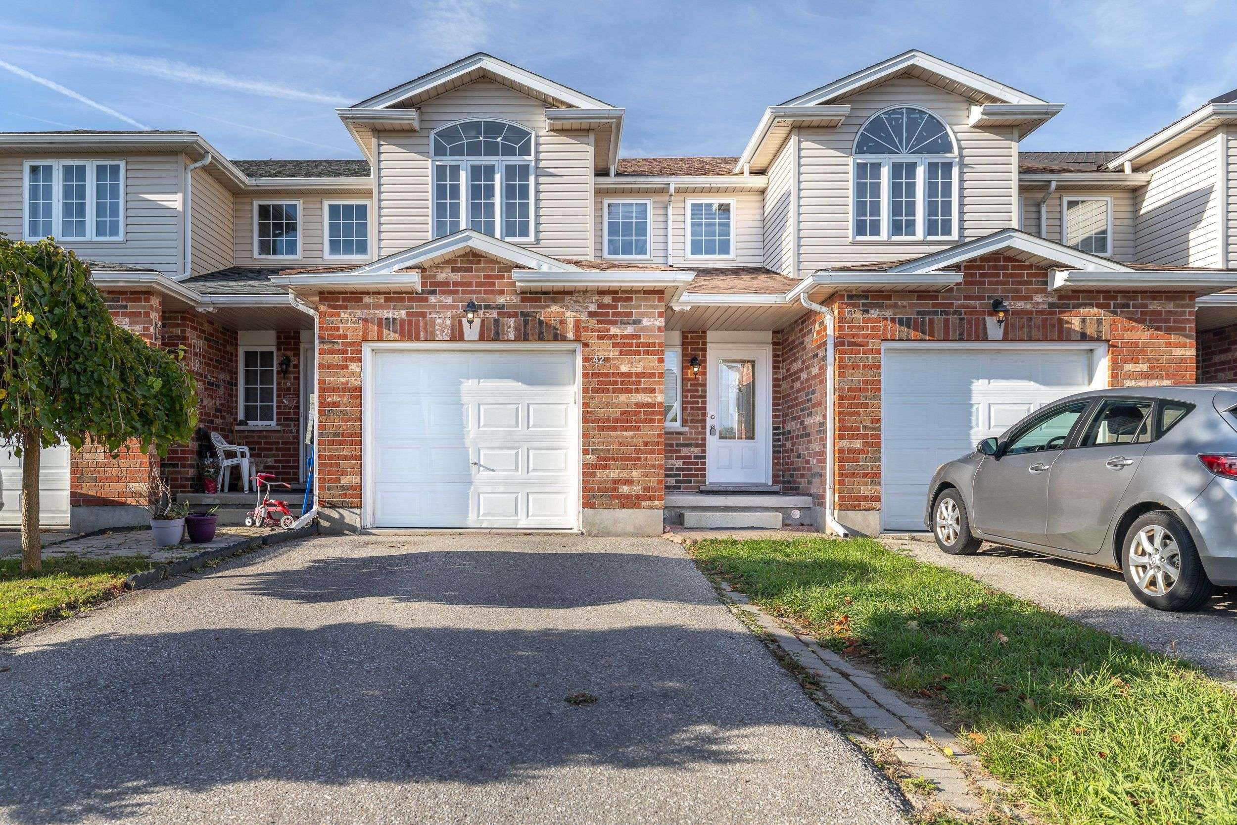 Guelph, ON N1L 0A2,42 HASLER CRES