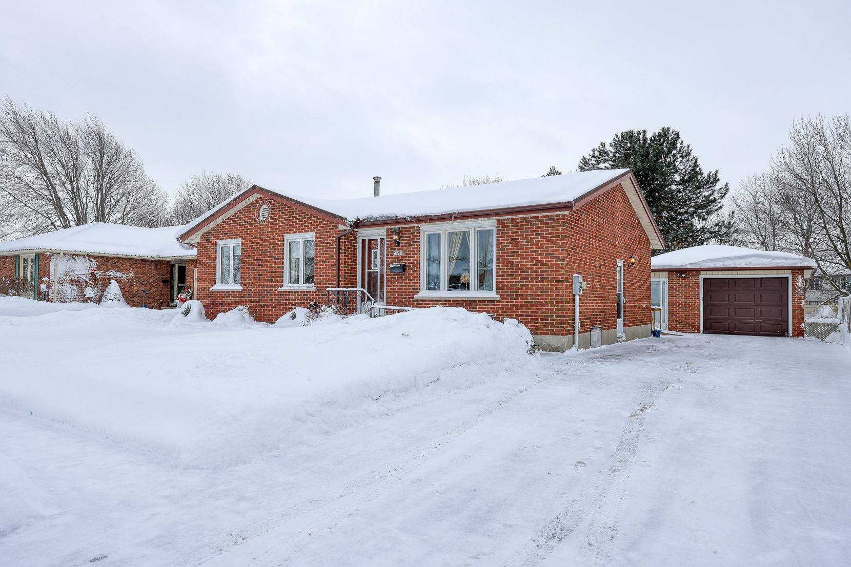 Woodstock, ON N4S 8N8,458 Manitoba RD