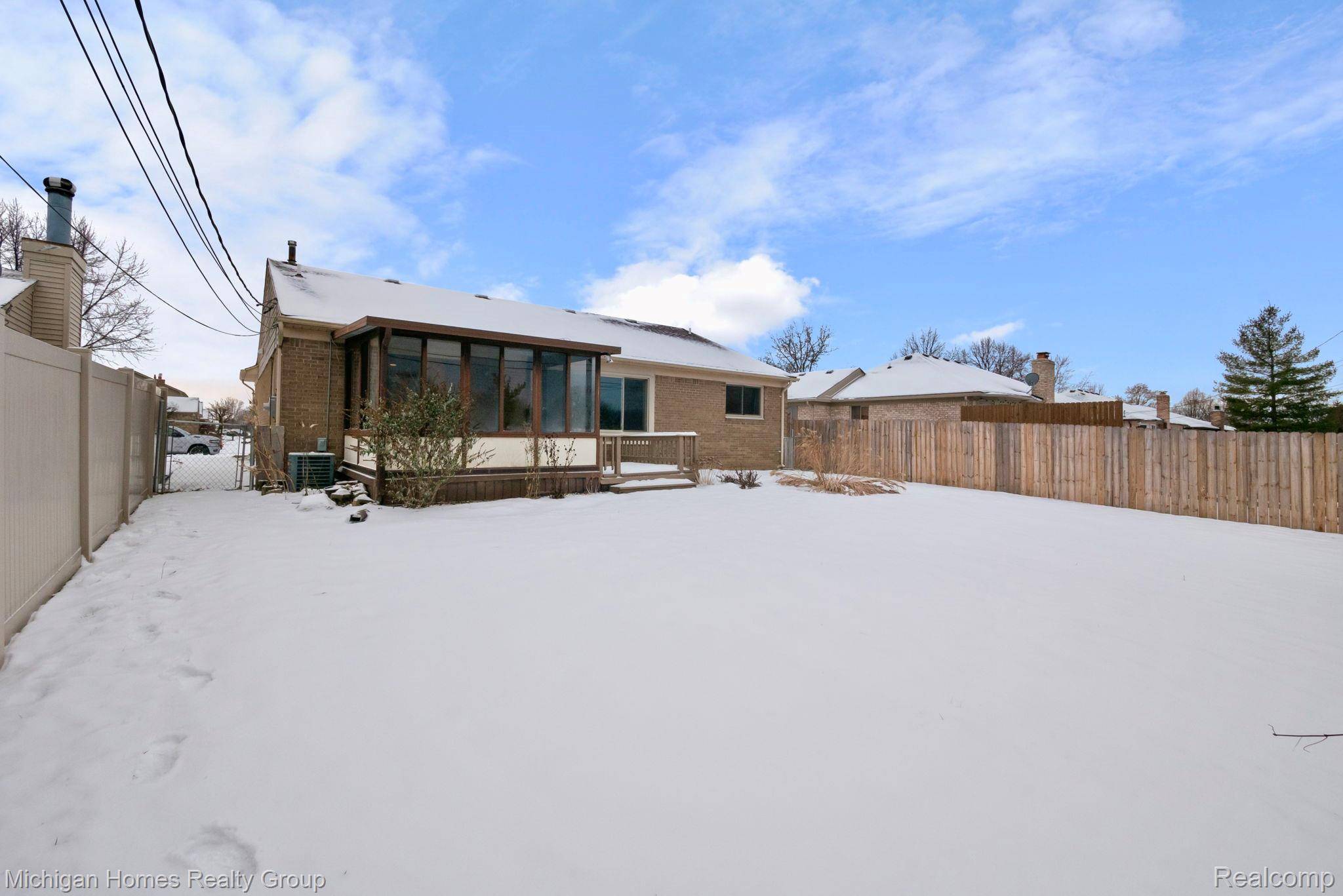 Sterling Heights, MI 48312,11415 Brougham DR