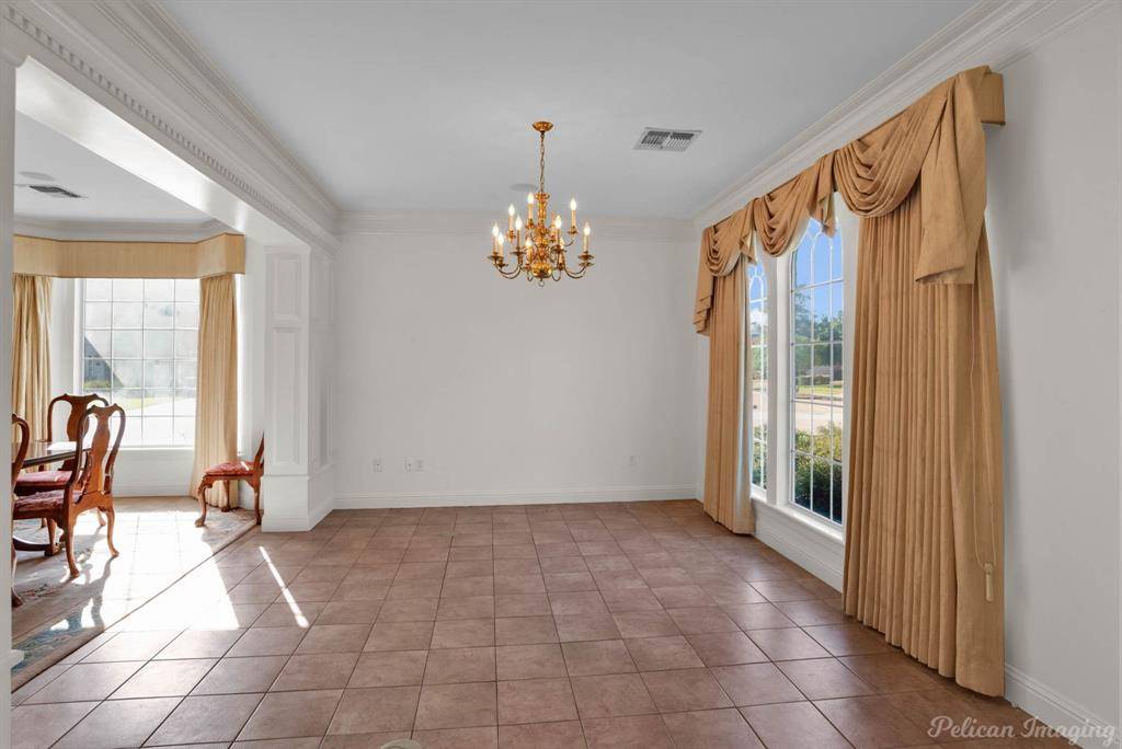 Bossier City, LA 71111,527 Canterbury Lane