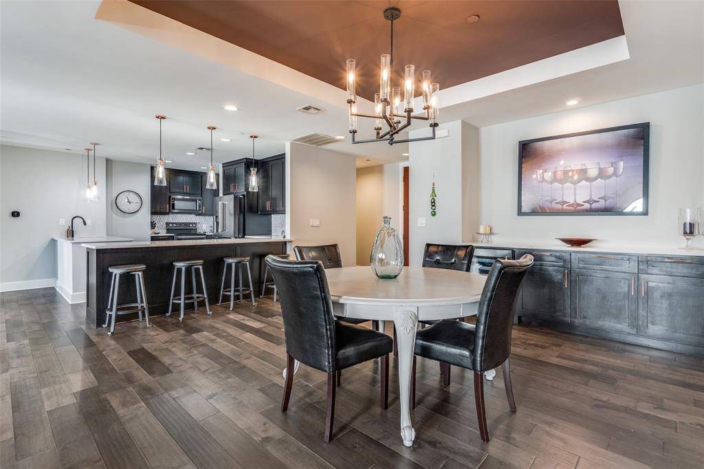 Dallas, TX 75201,1505 Elm Street #1504