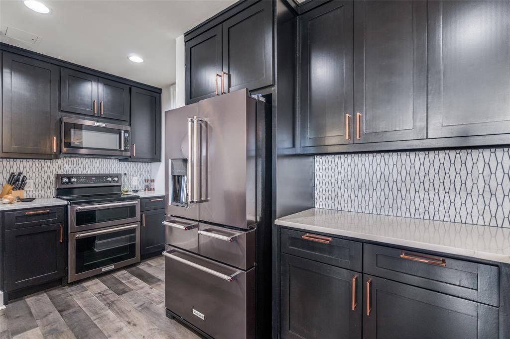 Dallas, TX 75201,1505 Elm Street #1504