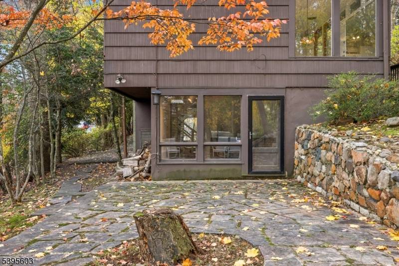 West Orange Twp., NJ 07052,45 Greenwood Ave