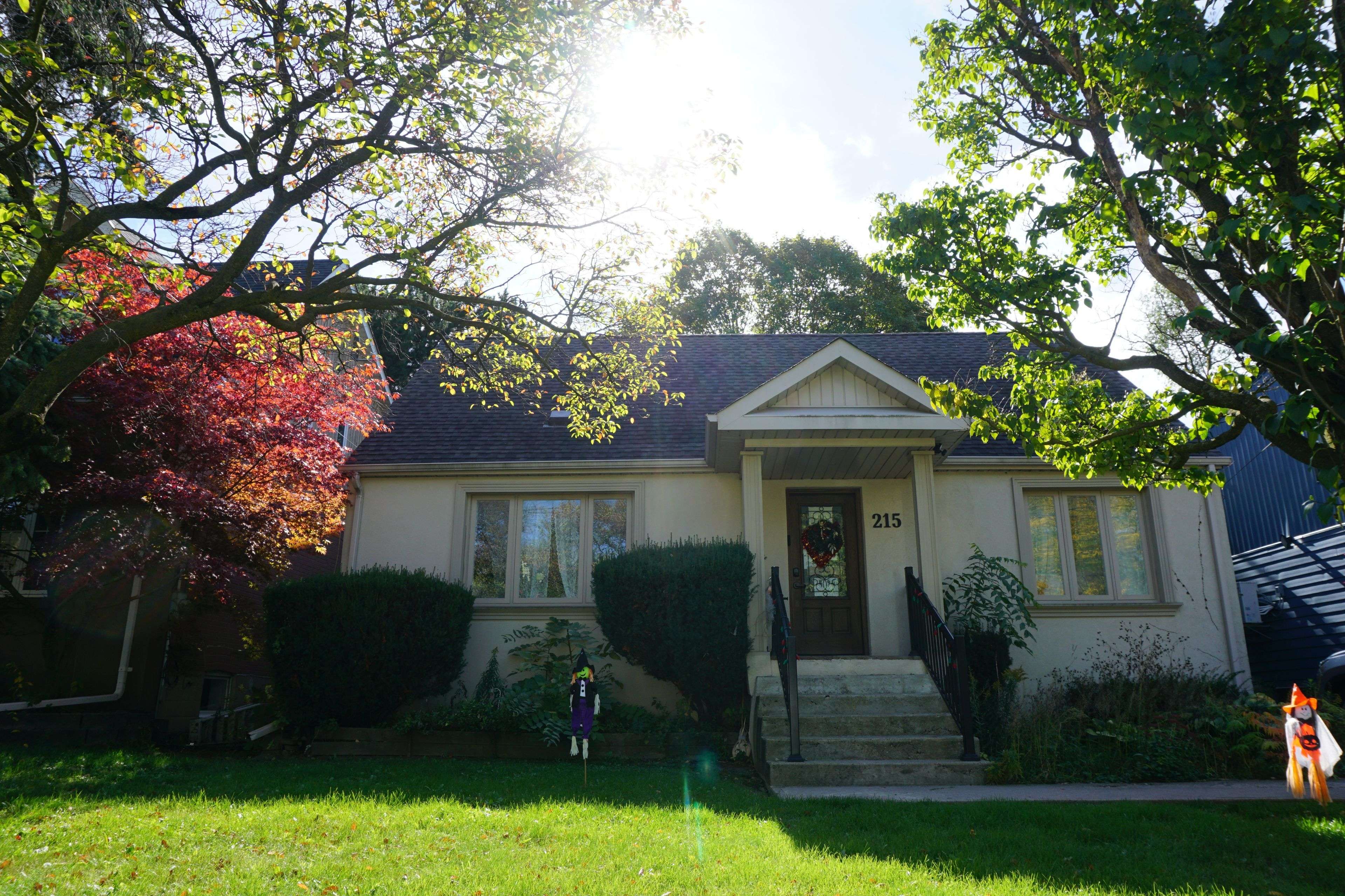 Toronto C07, ON M2N 1J5,215 Poyntz AVE #Basement