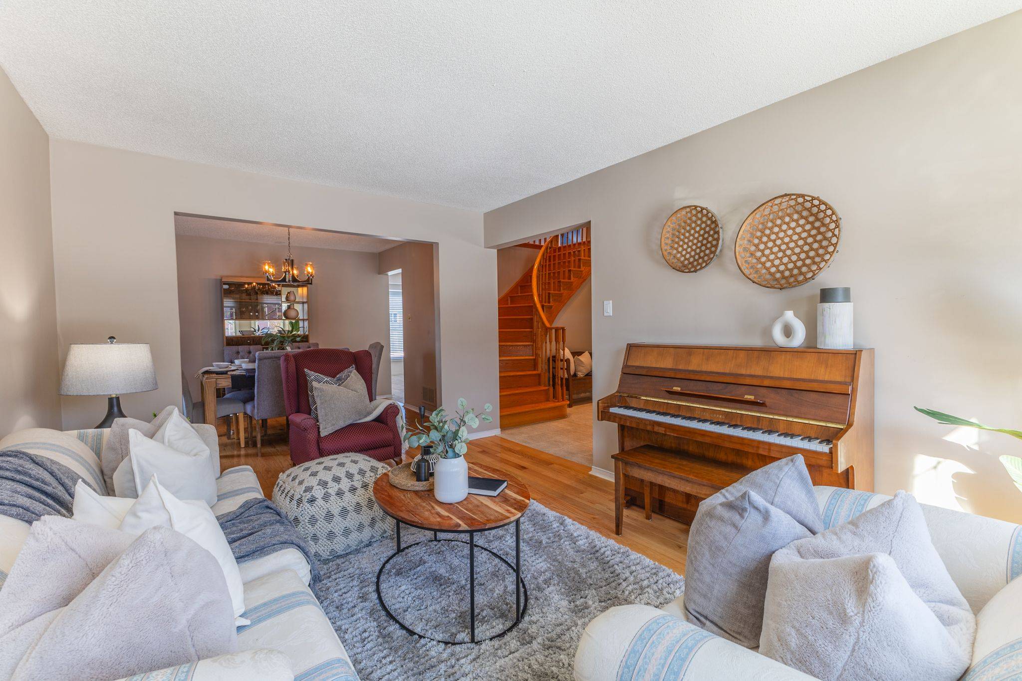 Whitby, ON L1N 9A1,10 Holden CT