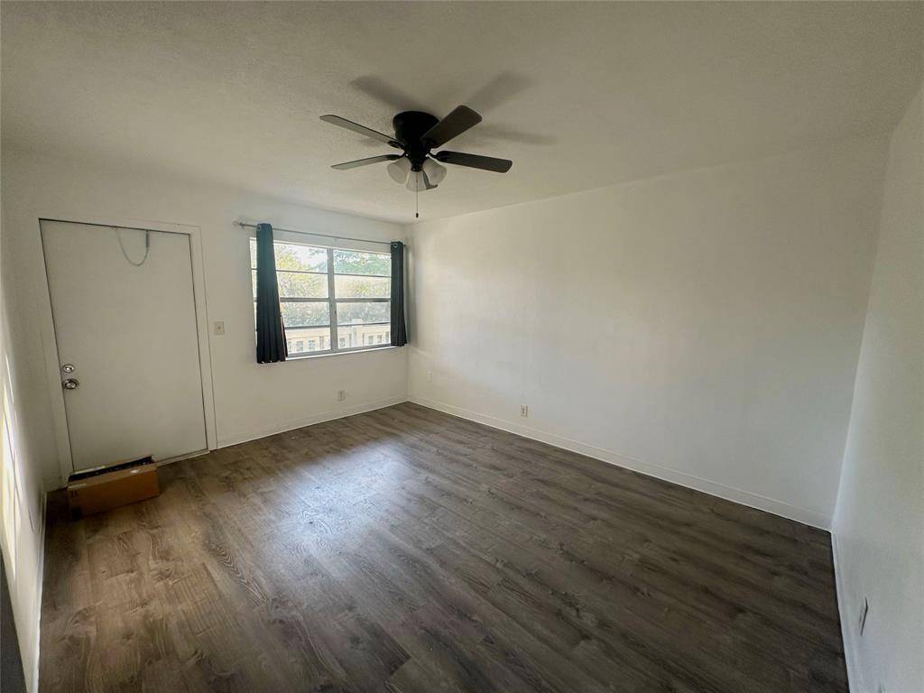 Davie, FL 33314,4163 SW 67th Ave #211C