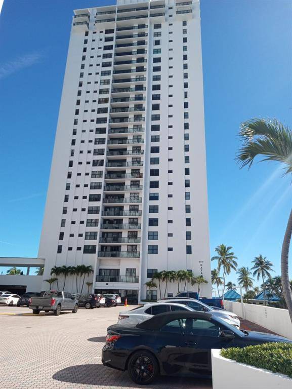 Hollywood, FL 33019,2301 S Ocean Dr #1408