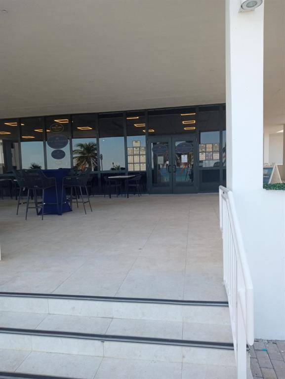 Hollywood, FL 33019,2301 S Ocean Dr #1408