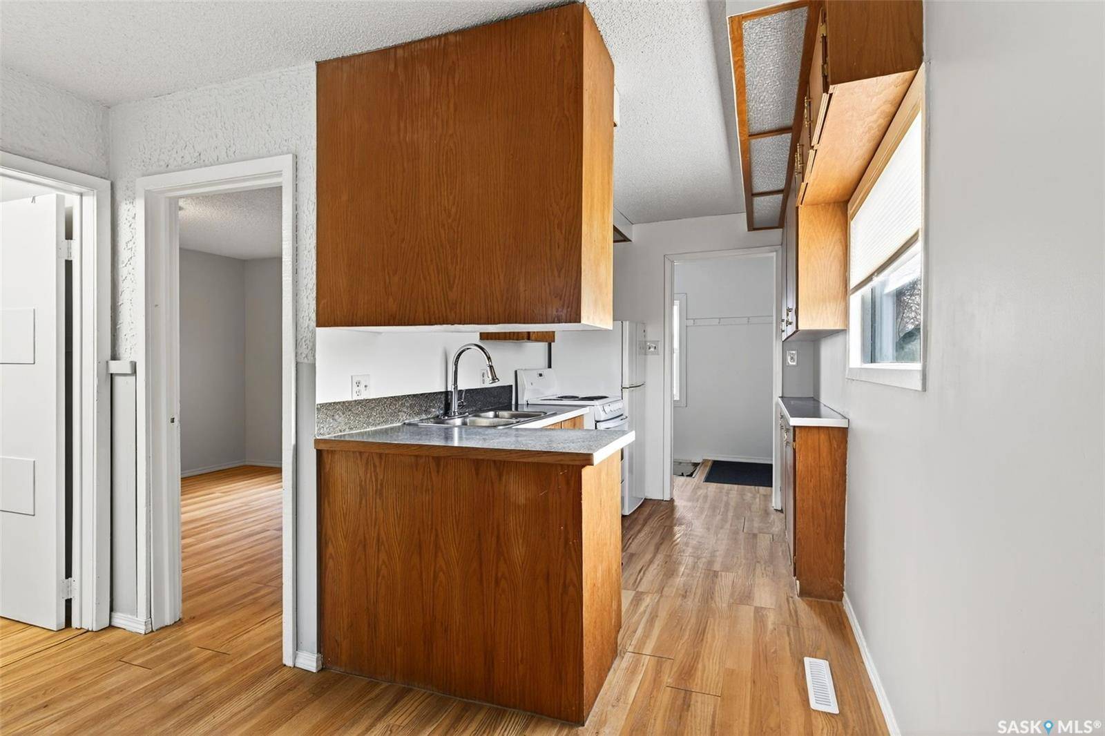 Regina, SK S4R 1S7,179 Halifax STREET