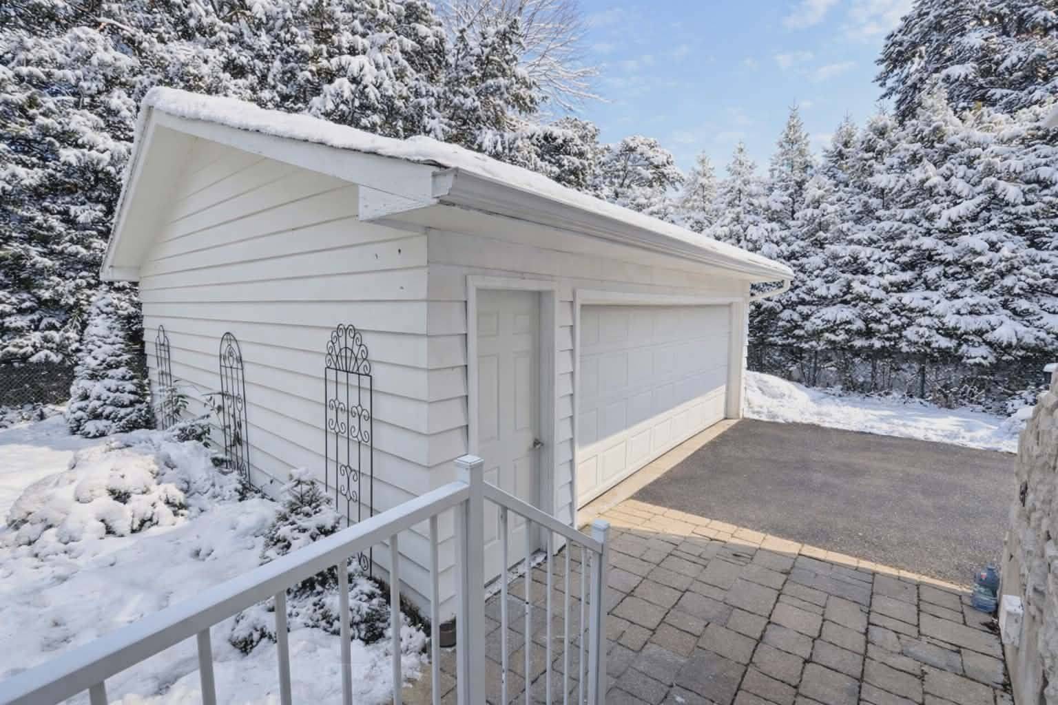 Cornwall, ON K6J 2L3,903 Riverdale AVE