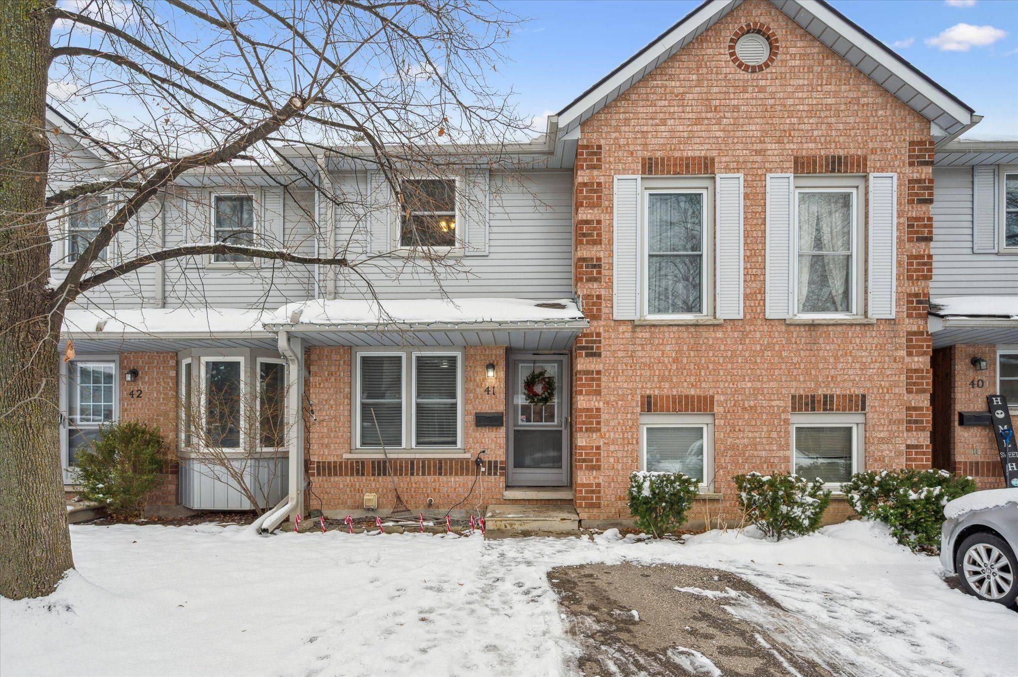 Guelph, ON N1H 8G4,180 Marksam RD #41