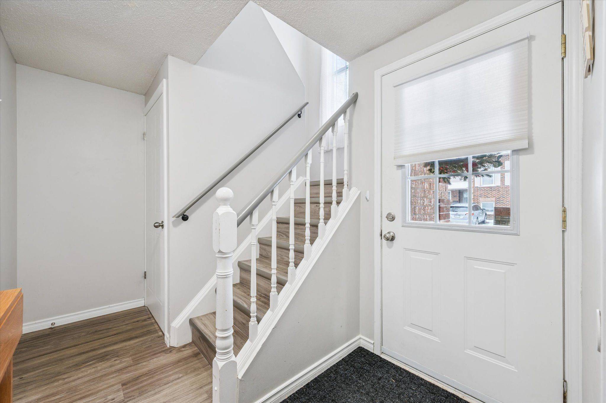 Guelph, ON N1H 8G4,180 Marksam RD #41