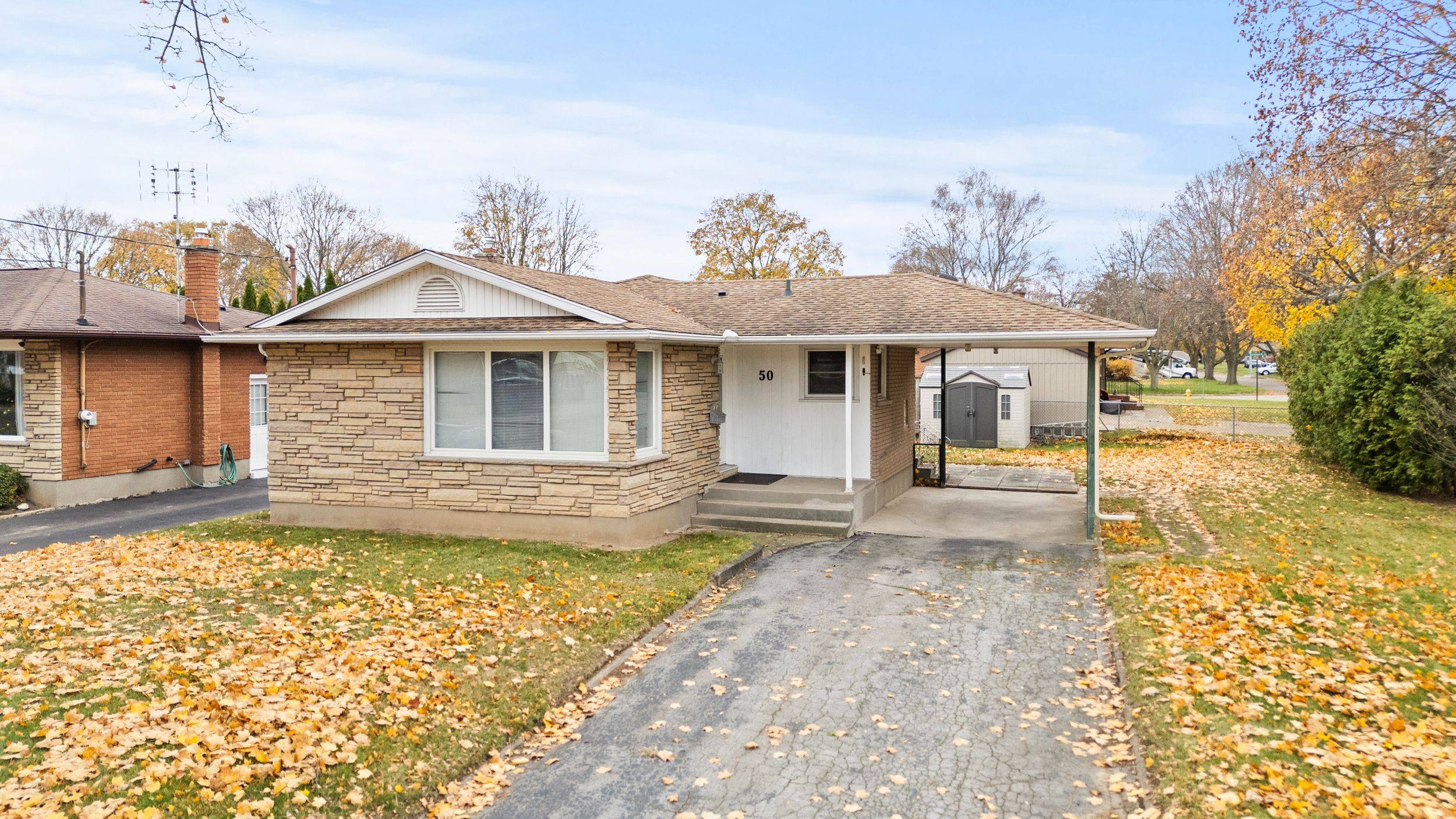 St. Catharines, ON L2M 4L6,50 Royal Manor DR