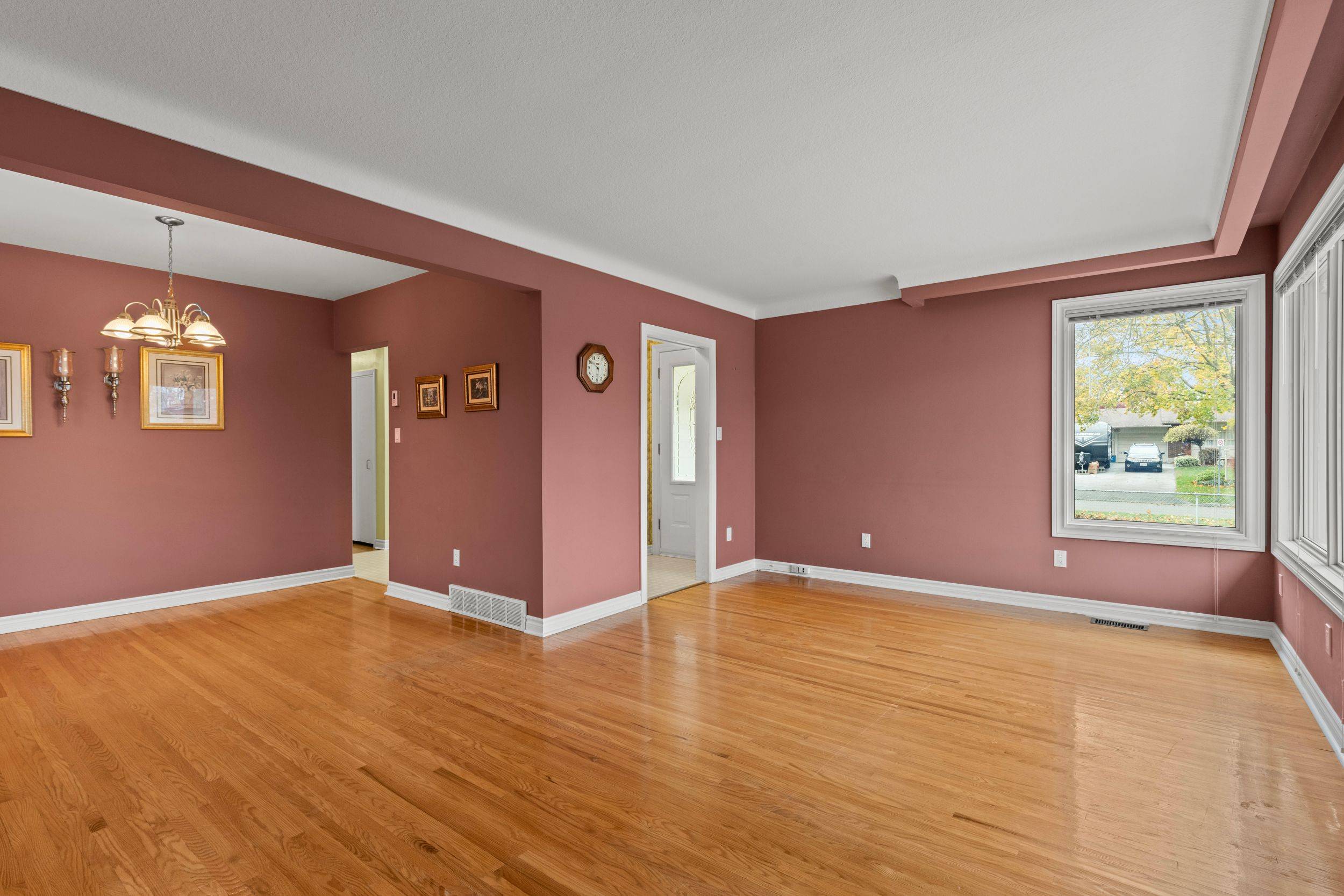 St. Catharines, ON L2M 4L6,50 Royal Manor DR