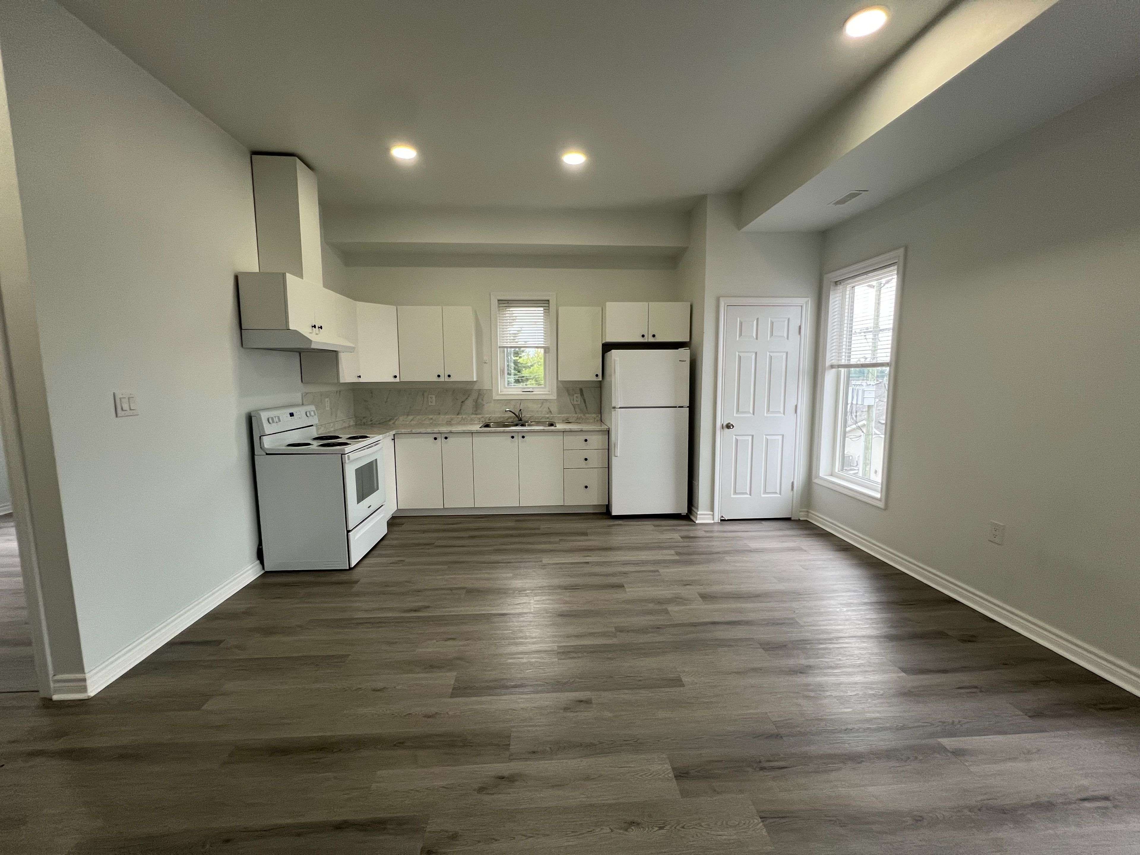 Centre Wellington, ON N0B 1S0,71 VICTORIA ST #305