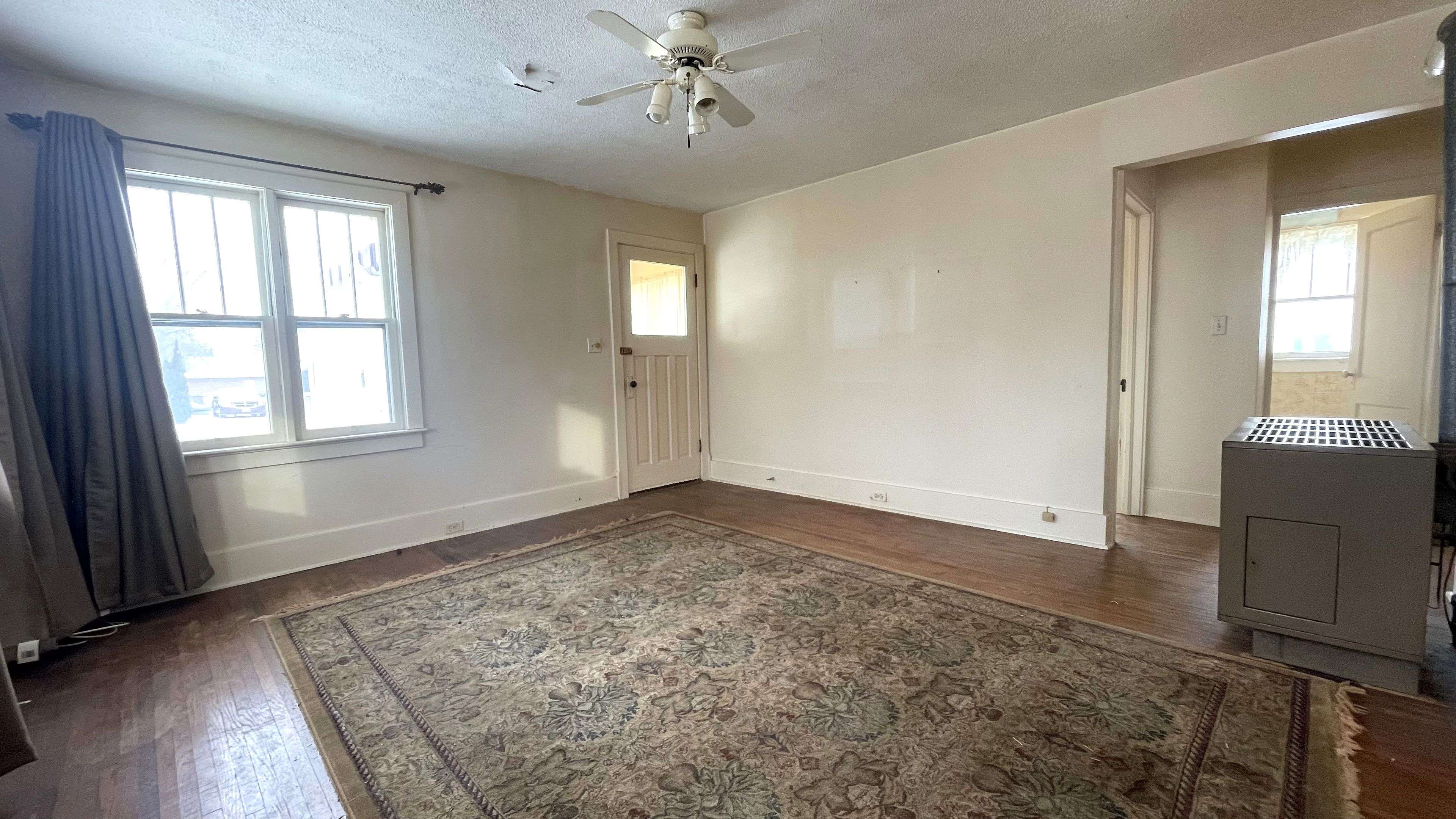 Warwick, ON N0M 2S0,528 St Clair ST