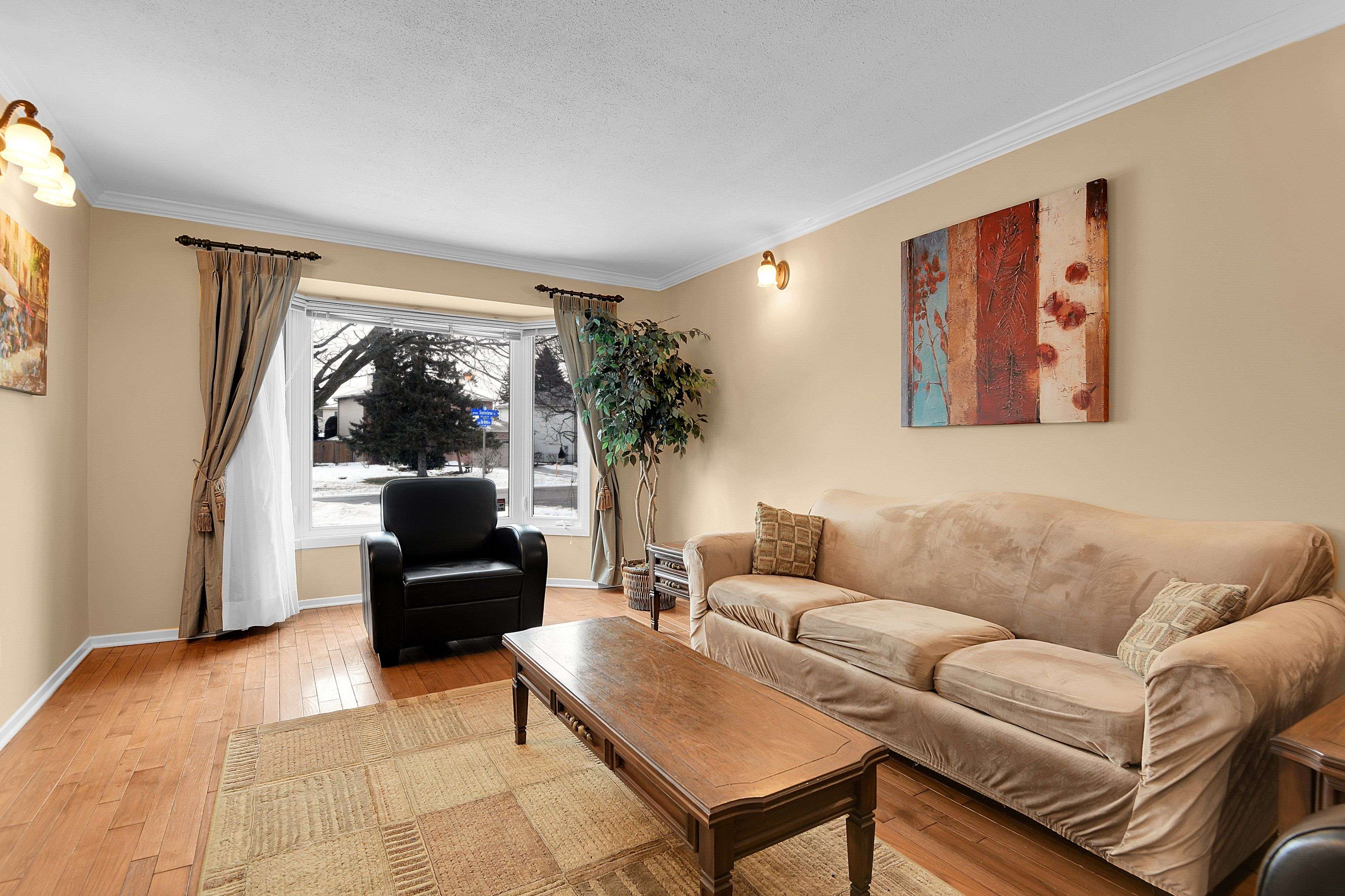 Orleans - Convent Glen And Area, ON K1C 5C5,1646 Sunview DR