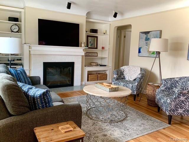 Ann Arbor, MI 48103,1524 Marian AVE