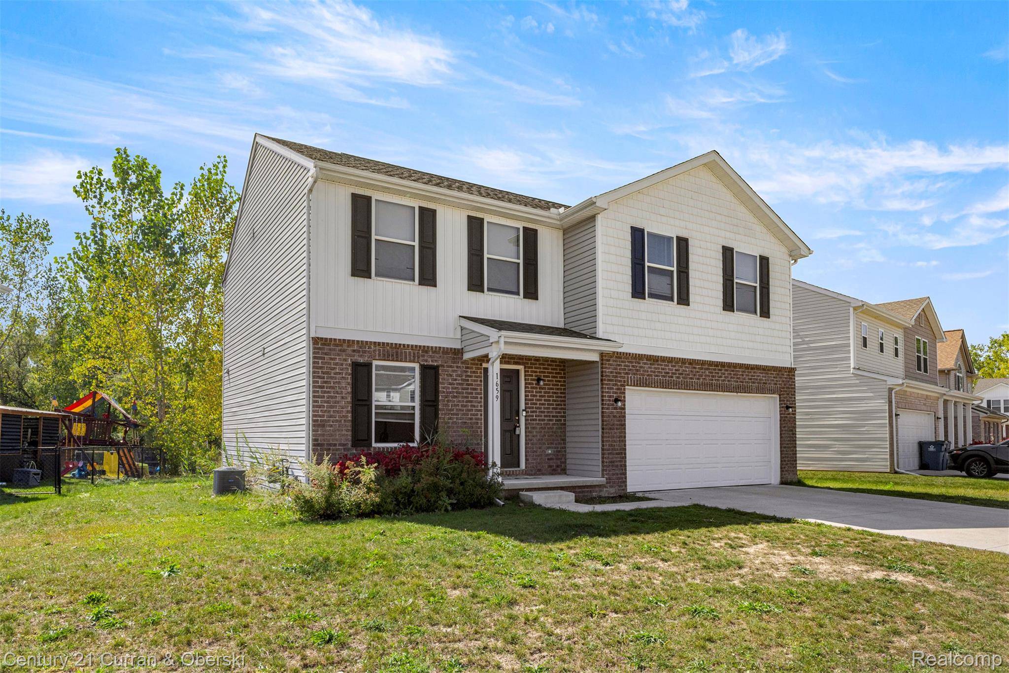 Ypsilanti, MI 48198,1659 Greenway DR