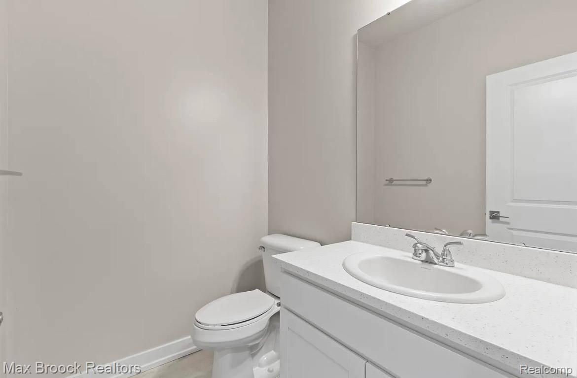 Royal Oak, MI 48067,105 N Laurel ST #D