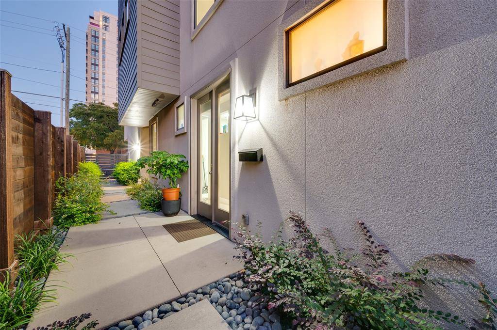 Dallas, TX 75219,3815 Throckmorton Street