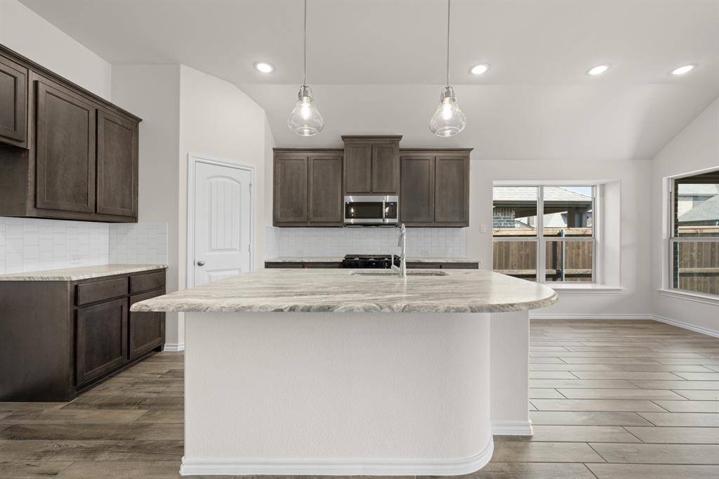 Joshua, TX 76058,7740 Gatevine Avenue