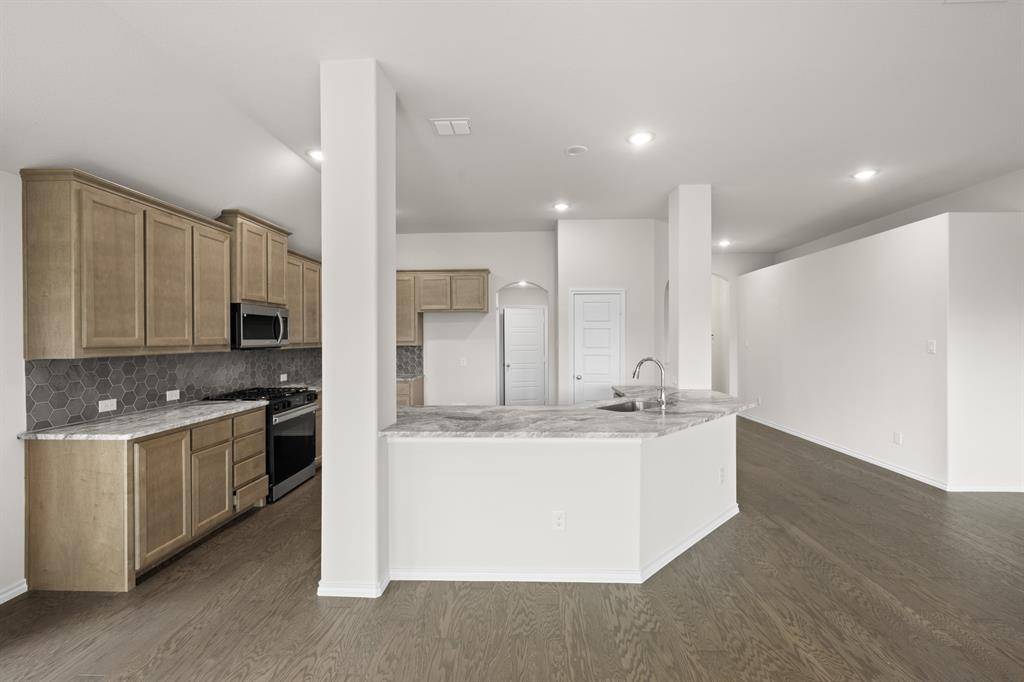 Joshua, TX 76058,7716 Oakmeade Street