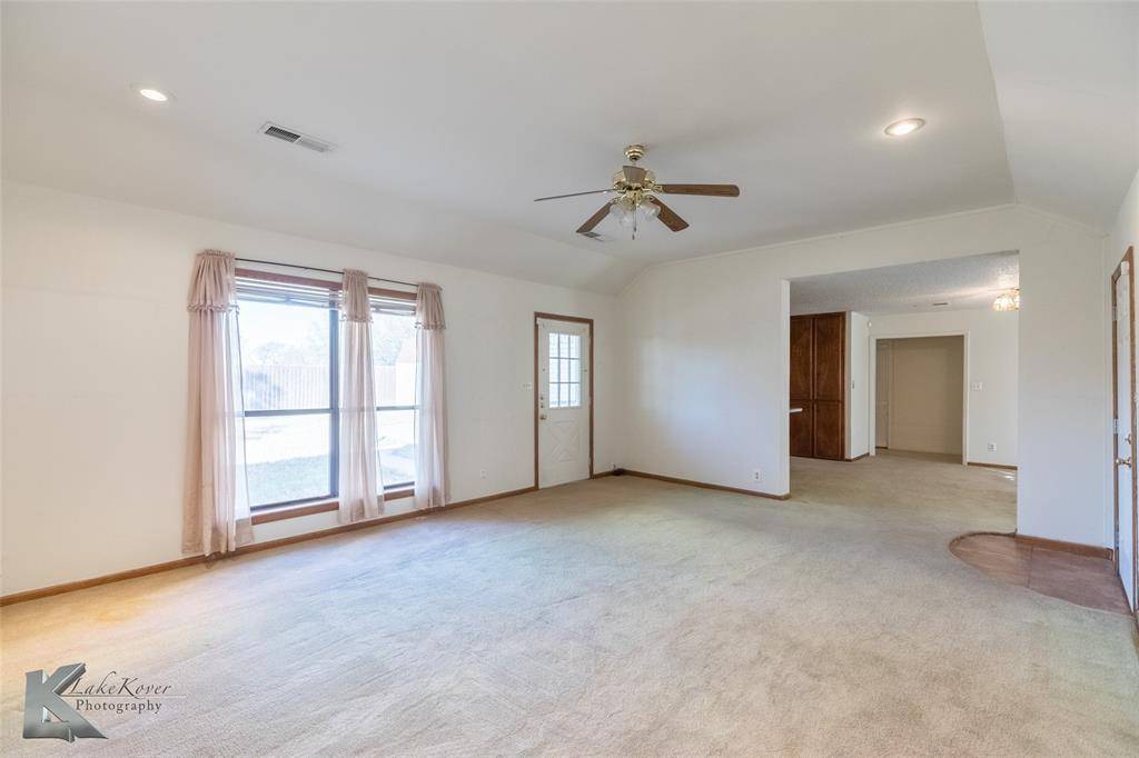 Abilene, TX 79601,5690 I-20 E