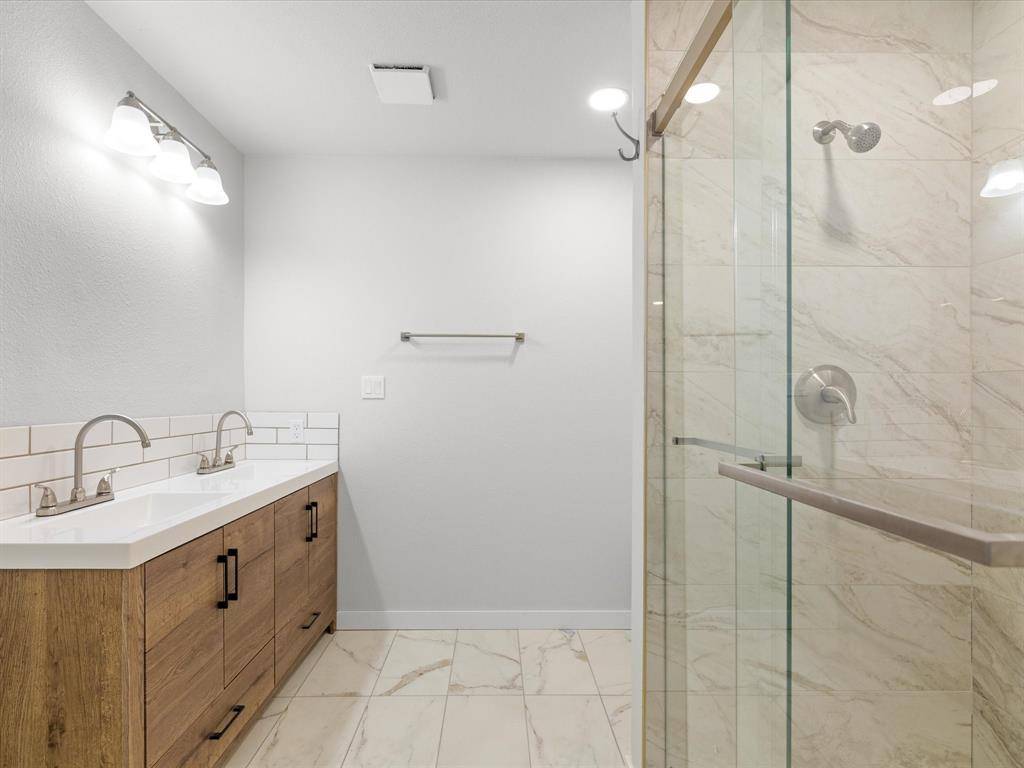 Bowie, TX 76230,526 Jack Grace Hill Road