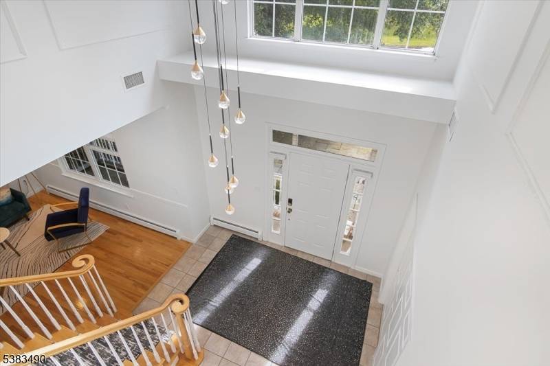 Boonton Town, NJ 07005,18 Country Meadows Ln