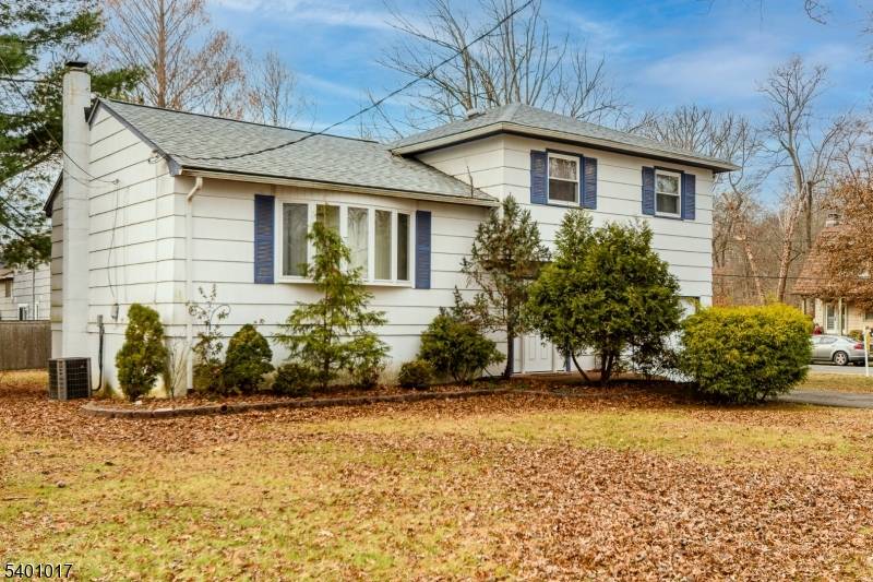 West Caldwell Twp., NJ 07006,4 Herbert Pl