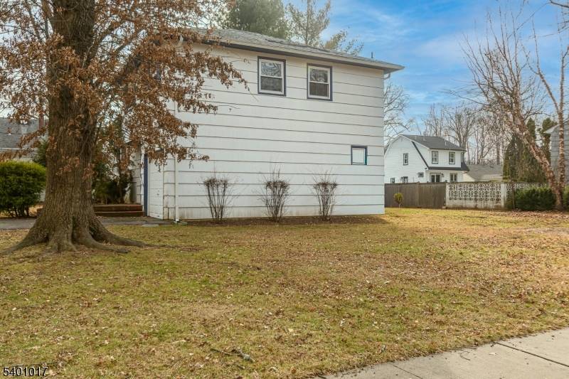 West Caldwell Twp., NJ 07006,4 Herbert Pl