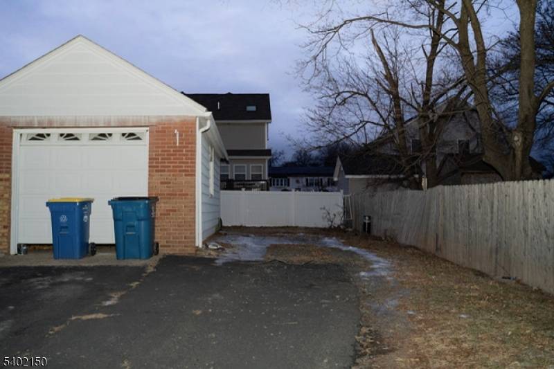 Franklin Twp., NJ 08873,210 Franklin Blvd