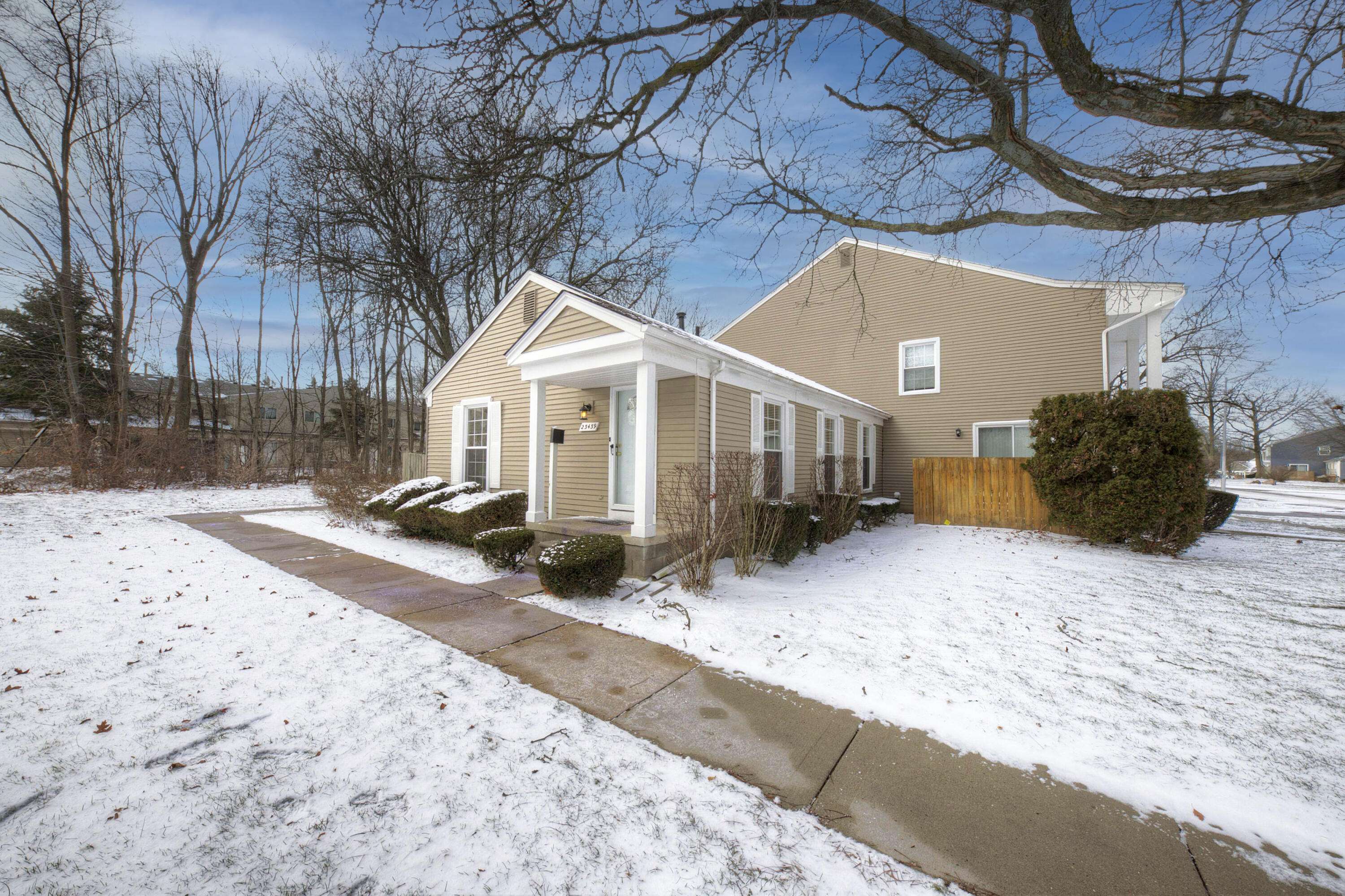 Novi, MI 48375,23439 Stonehenge BLVD