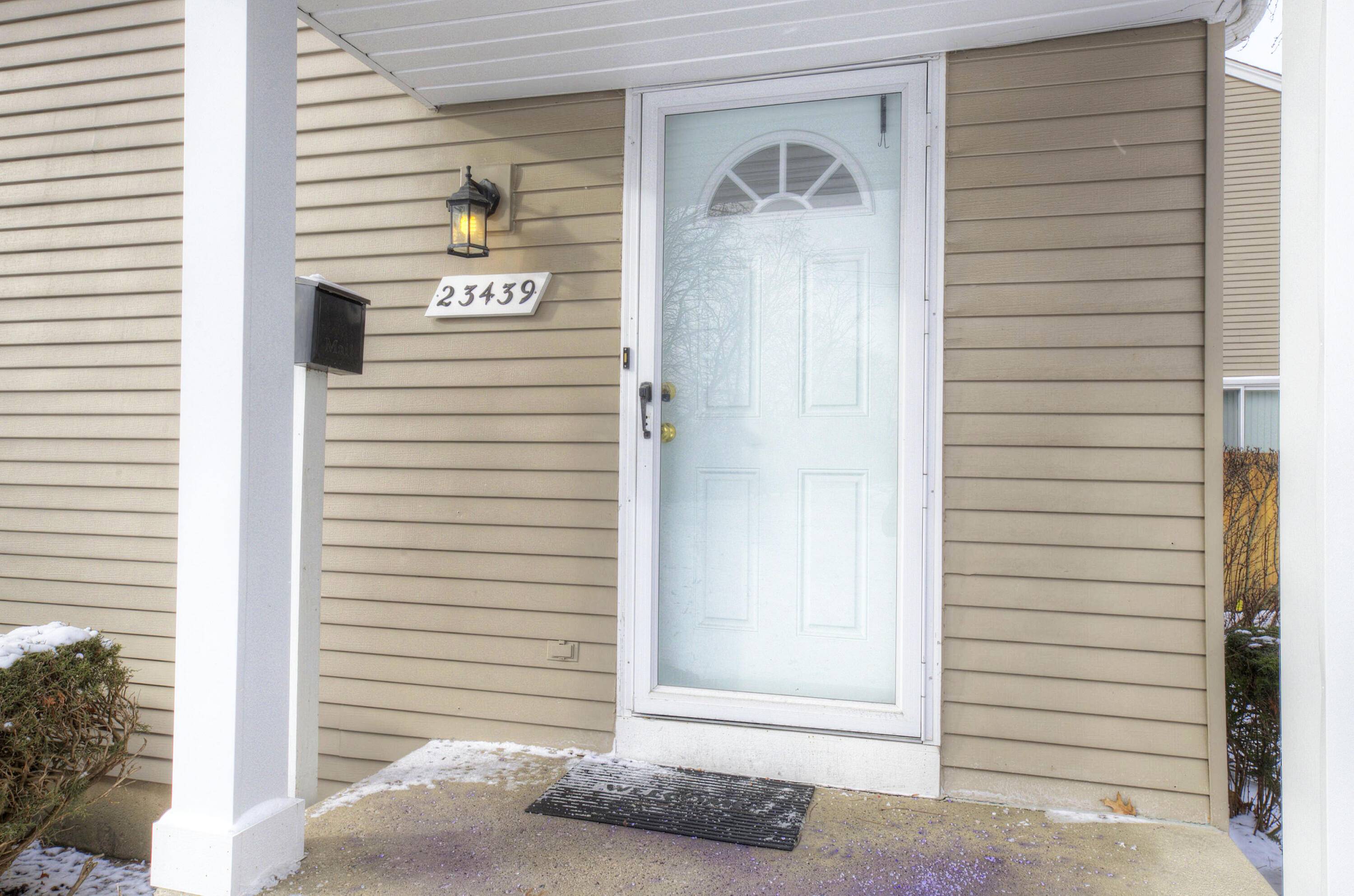 Novi, MI 48375,23439 Stonehenge BLVD