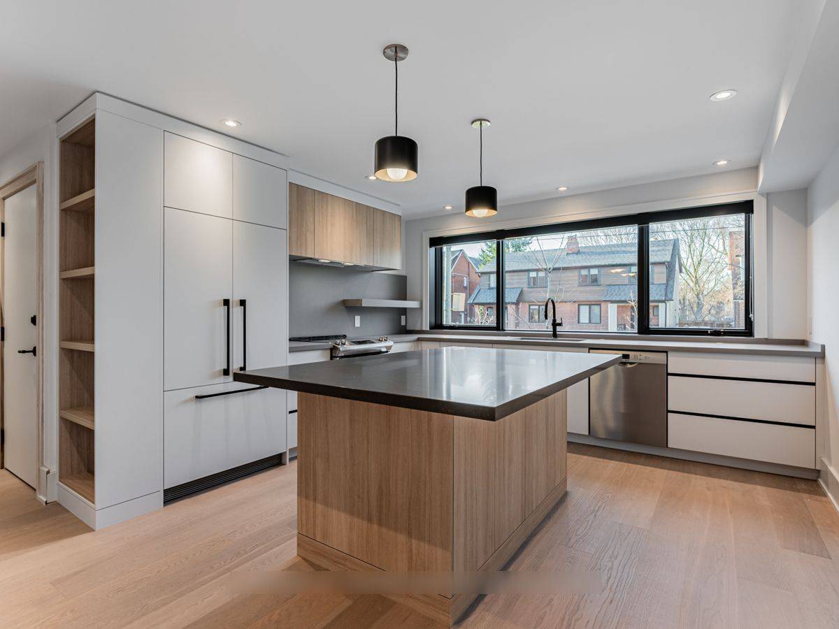 Toronto C04, ON M4N 1Z5,157 Roslin AVE #Main (Unit B)