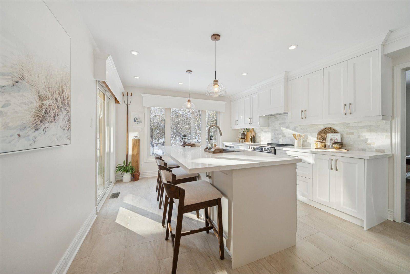 Whitby, ON L1R 1T5,32 Forest Heights ST