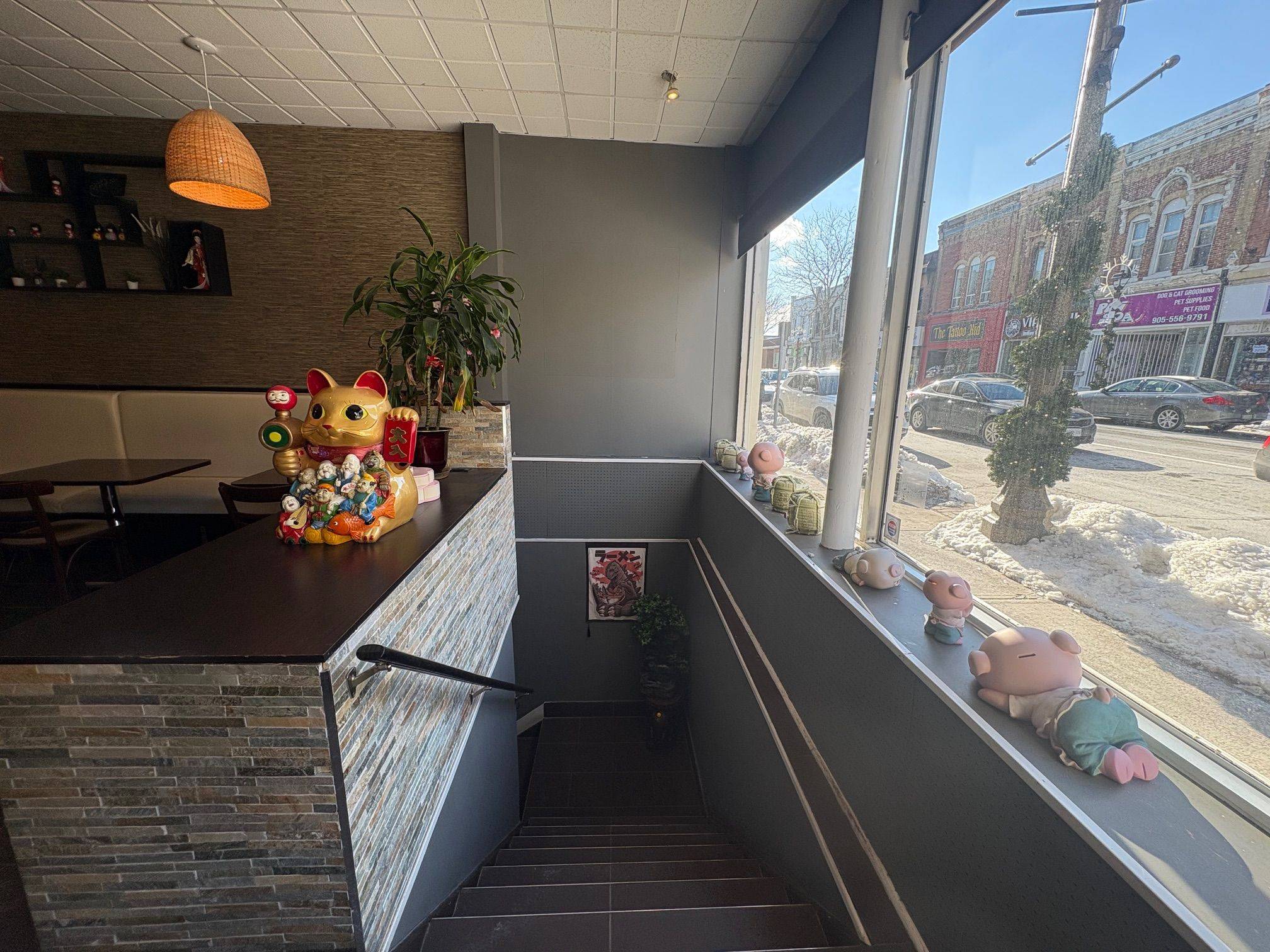 Whitby, ON L1N 4J9,107 Brock ST S