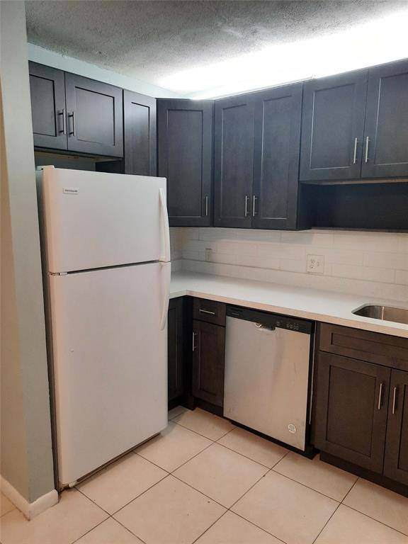 Coral Springs, FL 33065,3253 NW 104 #3253