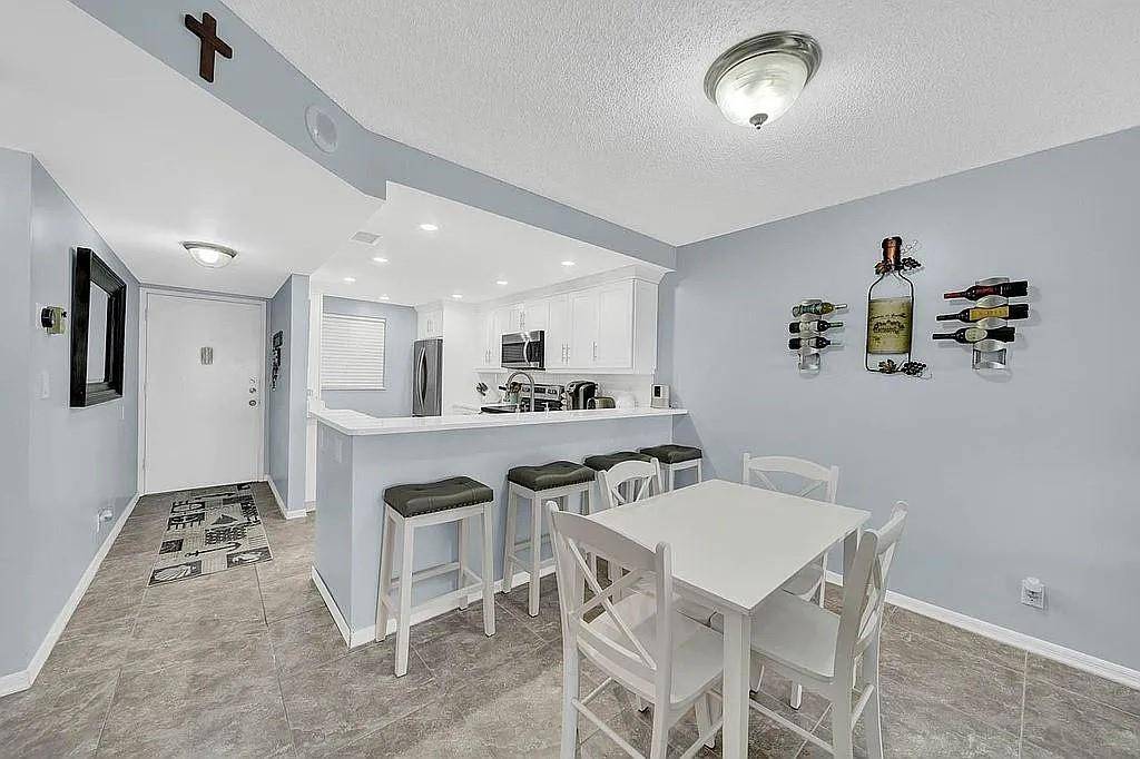 Jensen Beach, FL 34957,9400 S Ocean Dr #805