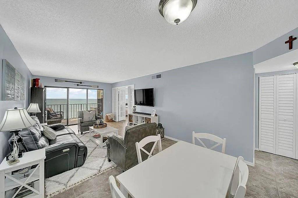 Jensen Beach, FL 34957,9400 S Ocean Dr #805