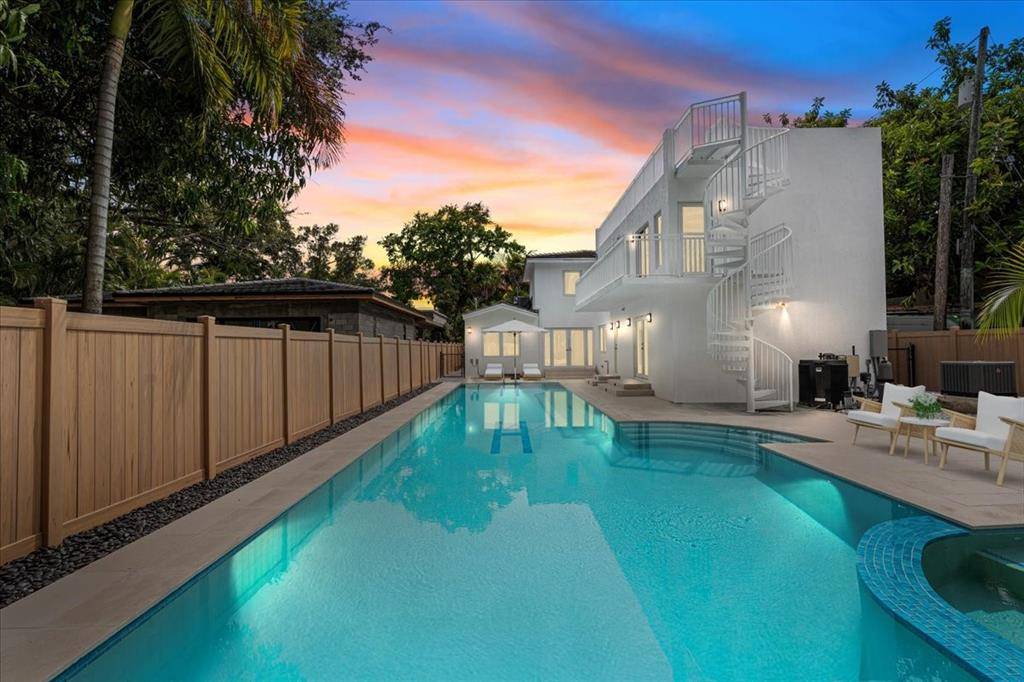 Miami, FL 33129,257 SW 32nd Rd